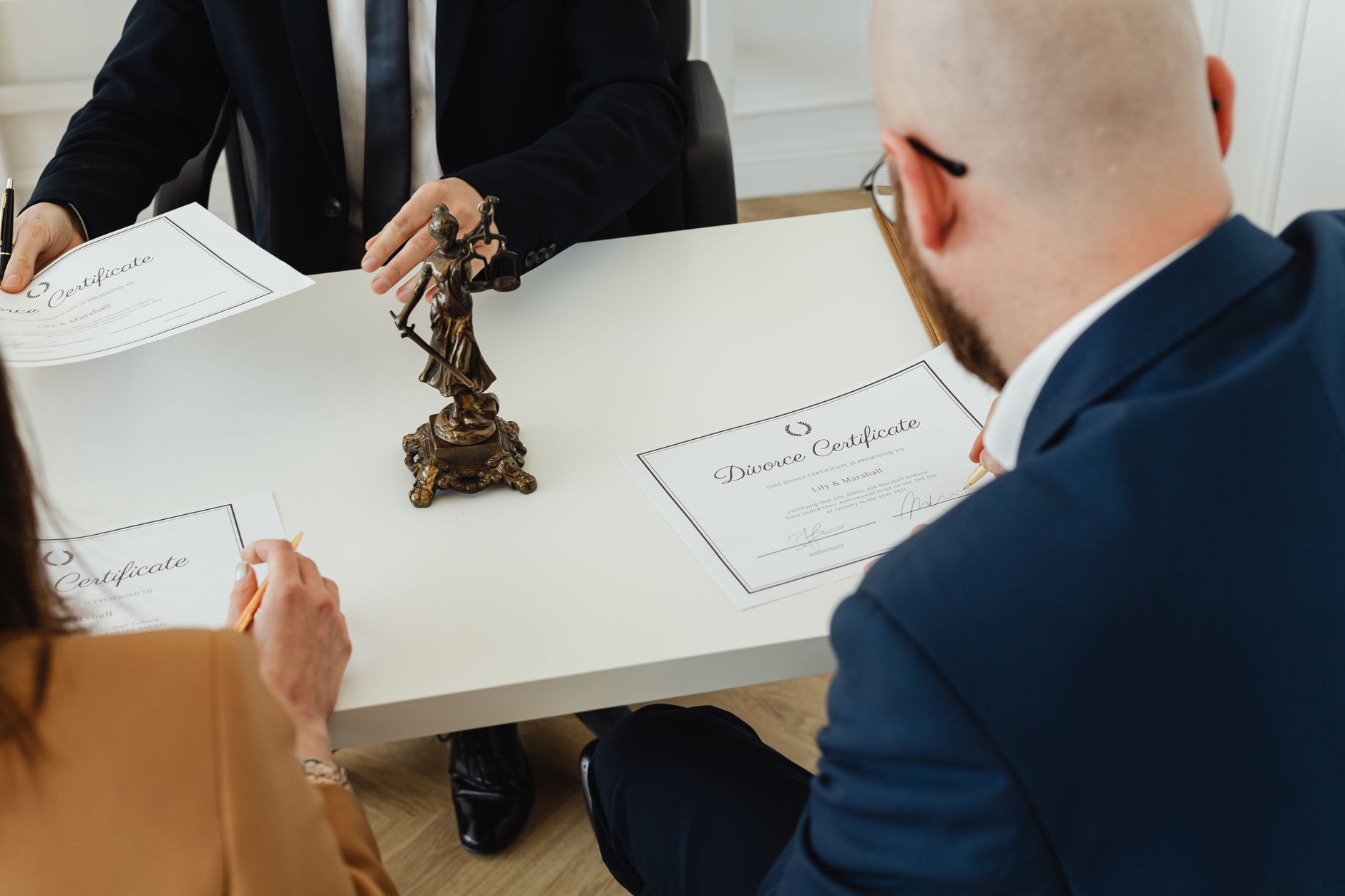 Roca Industry și fostul proprietar Workshop Doors au soluționat litigiul privind achiziția pachetului de acțiuni