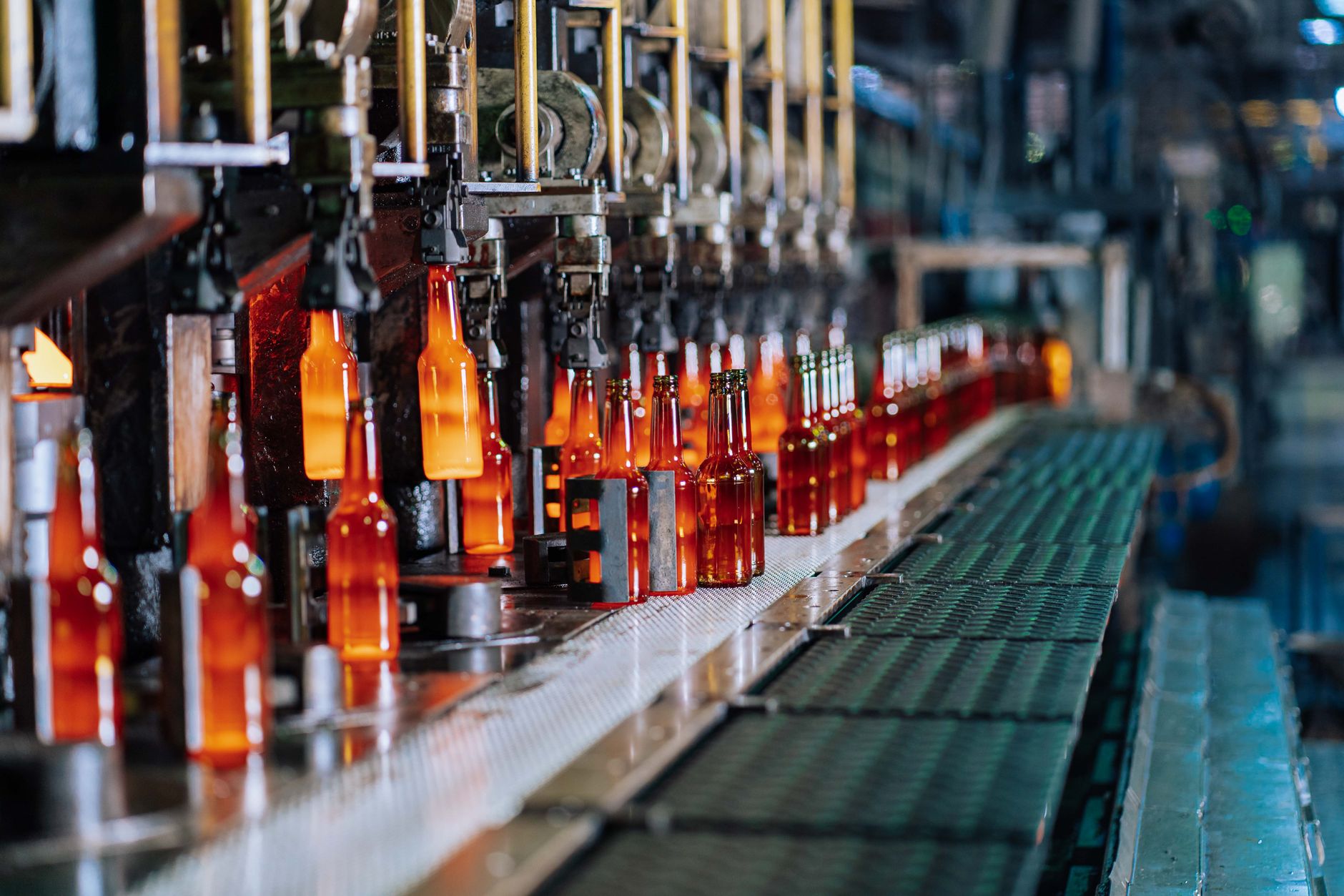Evoluții macroeconomice în august și septembrie 2026: scăderi industriale în Europa și inflație în Grecia